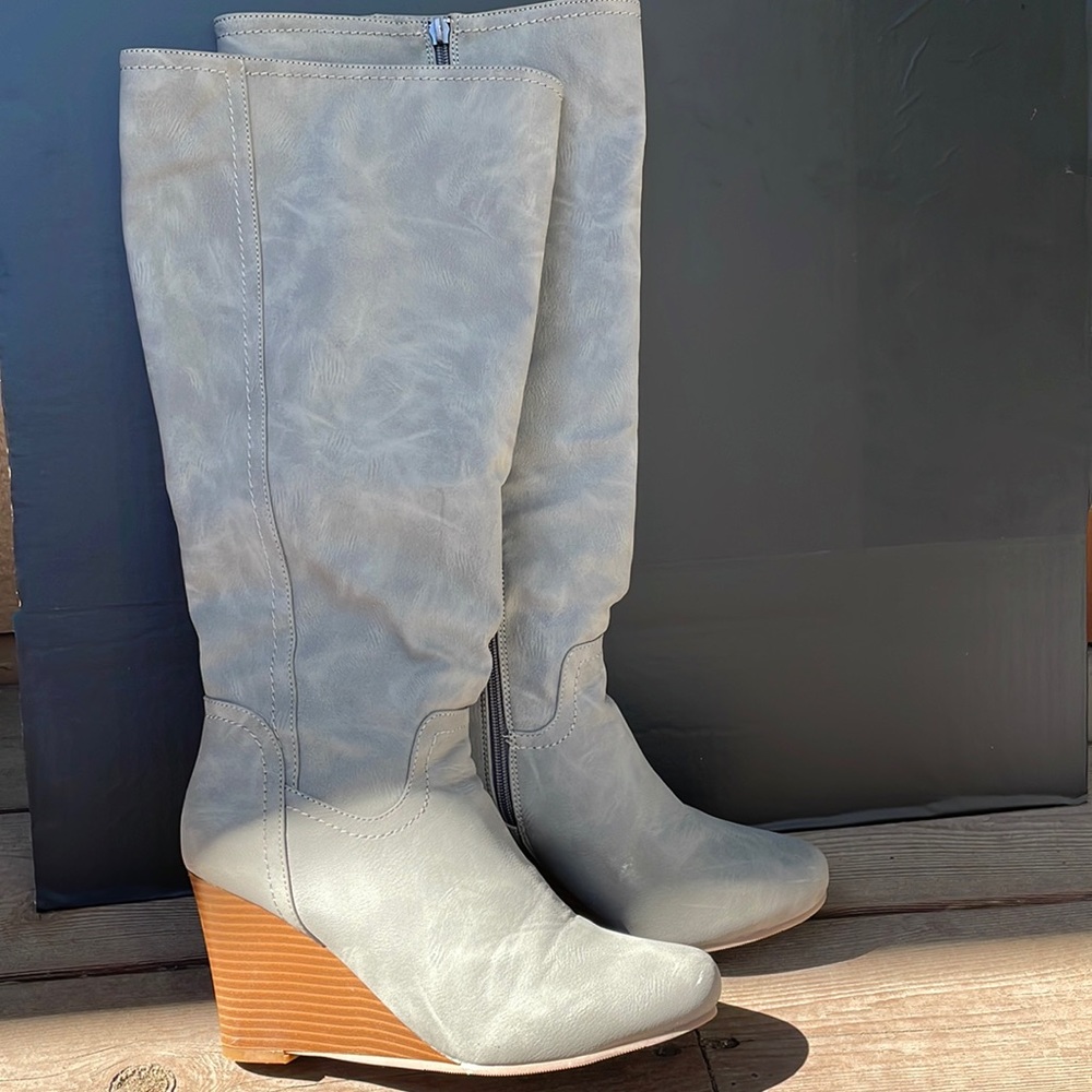 Tall wedge boots